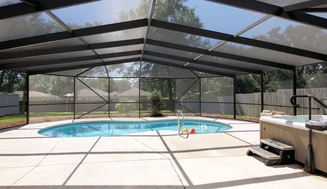 Bluewater Bay Hideaway- Relaxation Destination w/private pool and hot tub