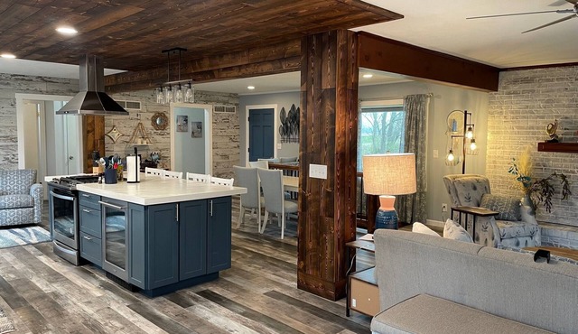 Bluff View House
