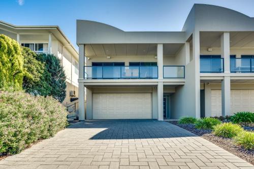 Bluffview B&B - Luxury Oceanviews - Wi-Fi - No Linen Included