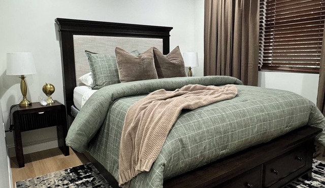 B’more local. 3-bedroom house in charming Baltimore