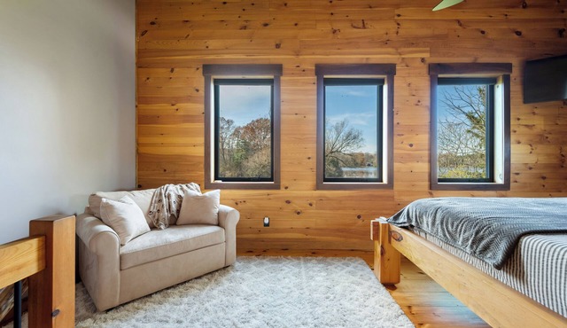 Bo's Hideaway: Waterfront Retreat near Colgate University!