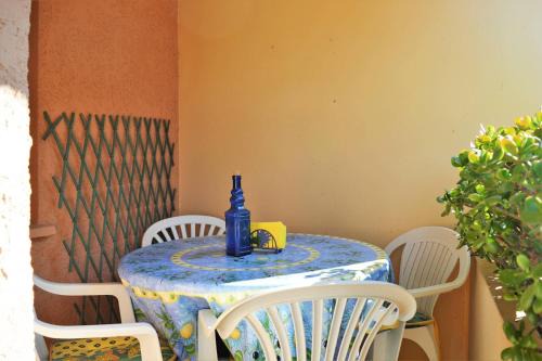 BO040-5123 Appt 2 pièces cabine 4 couchages BORMES LES MIMOSAS