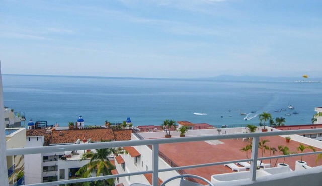 Boana Torre Malibu #604 , Ocean view, romantic zone
