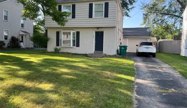 Boardman - Spacious Cape Cod Home - Free Parking