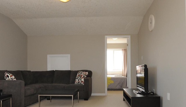 Boardwalk Homes - Executive Guest Rooms & Townhomes