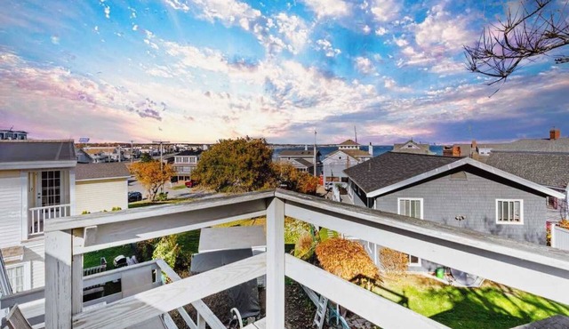 Boars Head Bungalow | Ocean View | Balcony | AC