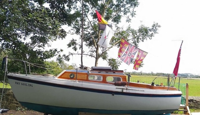 Boat BnB, but not on the sea!