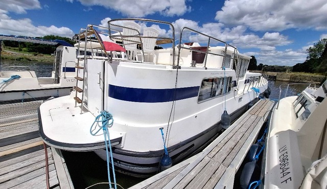 Boat Chenillé-Changé, 4 bedrooms, 9 persons