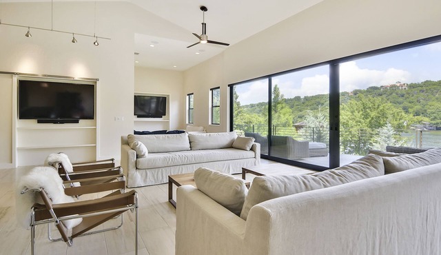 Boat Dock | 5 Beds | Sleeps 10 - WalkerVR Lake Austin Modern!