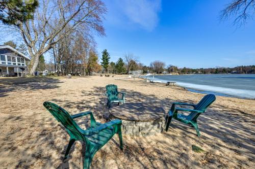 Boat Dock, Hot Tub and Deck Lakefront Nekoosa Home!