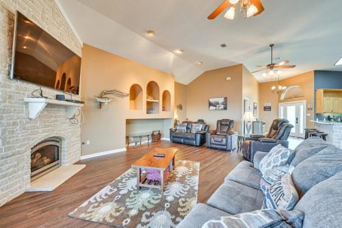 Boat Dock & Hot Tub: Waterfront Home in Milam!