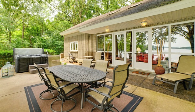 Boat Dock: Lakeside Kentucky Getaway!