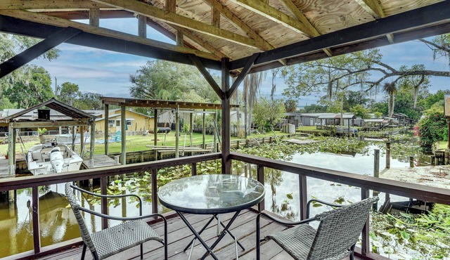 Boat Dock & Waterfront Deck: Home in Satsuma!