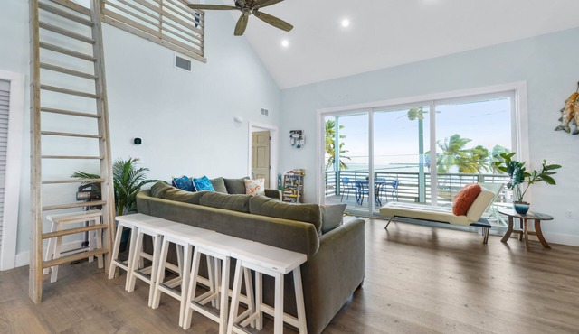 Boat dockage & a great Gulf-front Big Pine retreat