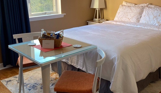 Boat, fish, golf, swim, & dine at Mariners Landing on Smith Mountain Lake!