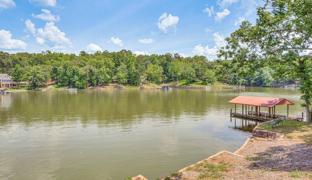 Boat, Fish, Relax: Lake Secession Retreat w/Dock