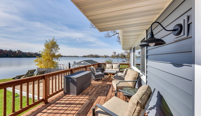 Boat, Fish & Swim: Waterfront Fox Lake Gem!