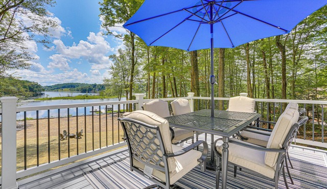 Boat, Fish & Unwind: Waterfront Gem in Pocono Mtns