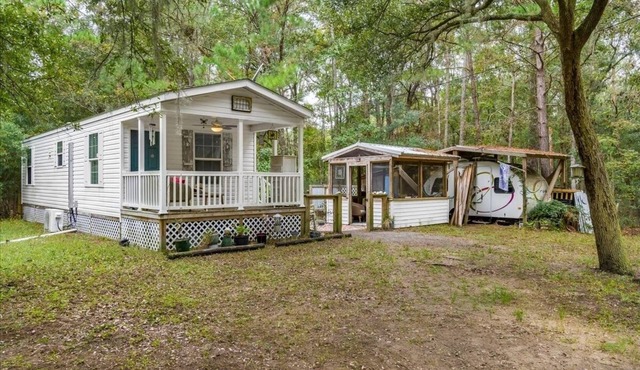 Boat & Golf Cart Parking+Fenced Yard, Pet Friendly 12 Minutes to the Beach