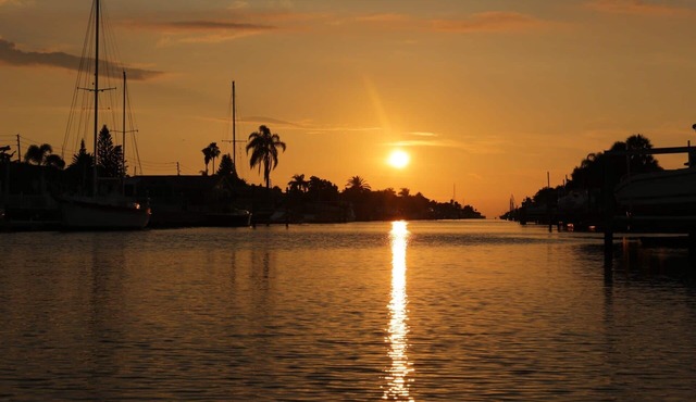 Boat, Gulf of Mexico, heated pool, beach island, a fishing and boating paradise!