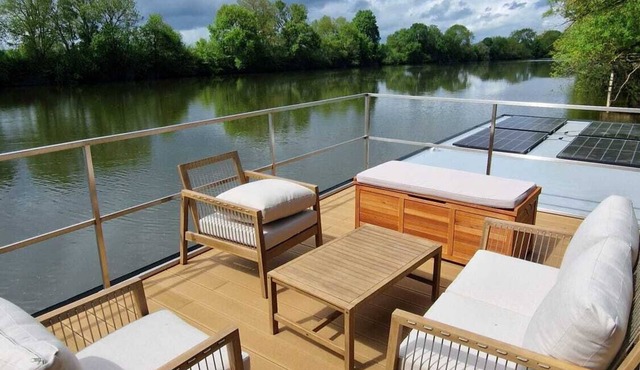 Boat Modern accommodation, exceptional view