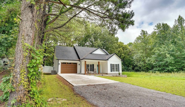 Boat Ramp Access: Modern Kentucky Lake Home