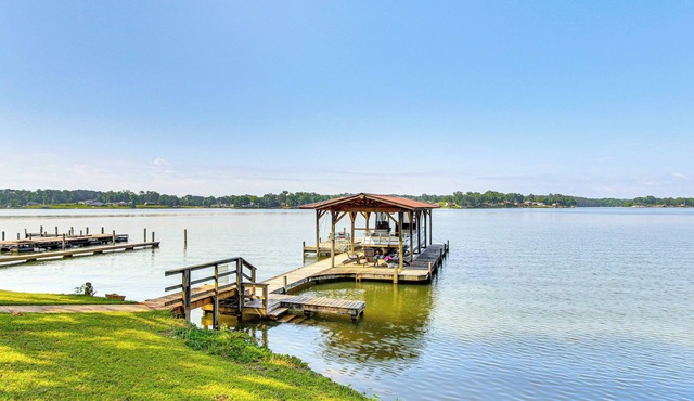 Boat Ramp & Dock: Lake Greenwood Getaway!
