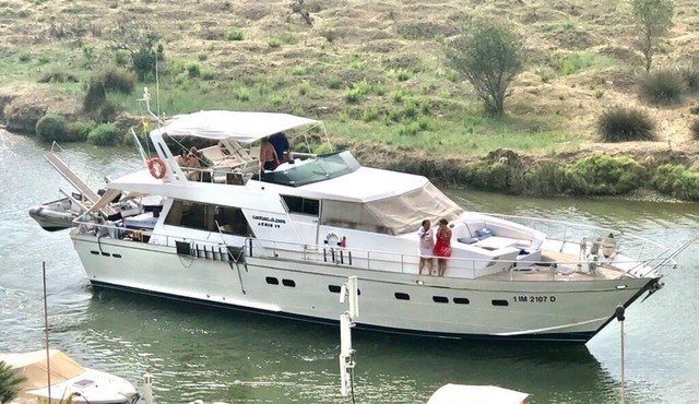 BOAT TRIPS, ROSE MARINA