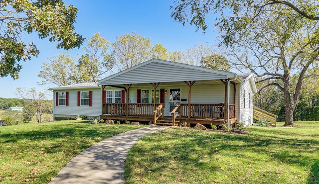 Boat Truman & Lake of the Ozarks: Country Getaway!