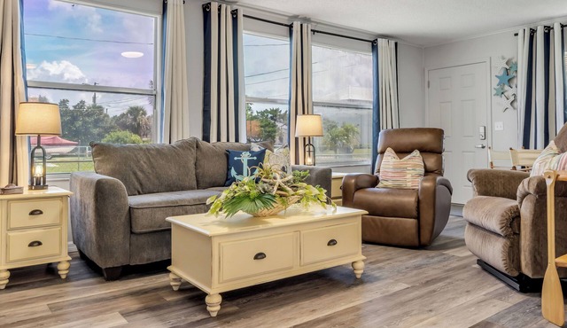 Boater and Fisherman's Paradise. Bring your boat, bring your dog, and enjoy!