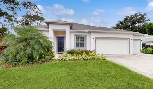 Boaters Cove ~ 3 Car Garage Home