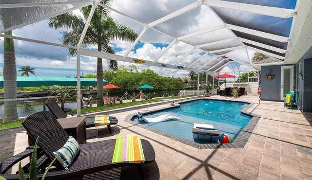 Boaters Dream, full refund*, heated pool, sleeps 6