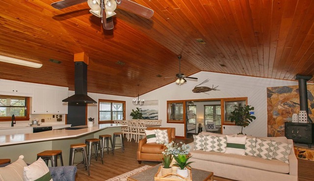 Boaters dream, Private Pier-space for 2 boats & free parking, Pet friendly