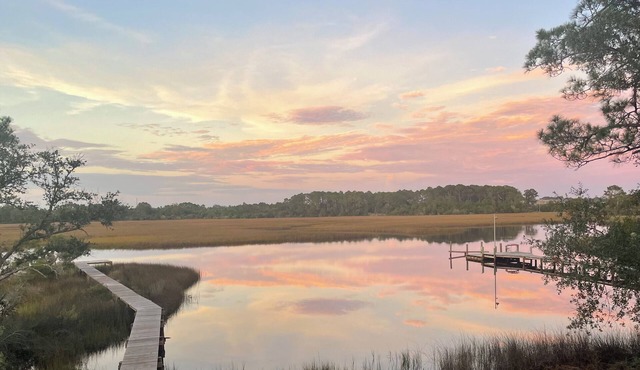 Boater’s Paradise! Waterfront 4/2 with deep water dock! Easy access to beaches!