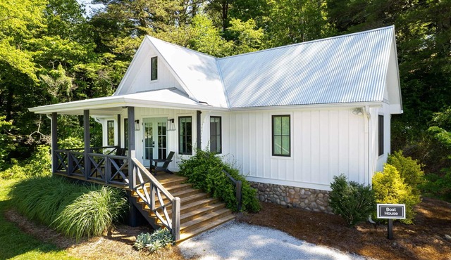 Boathouse Cottage at Julep Farms