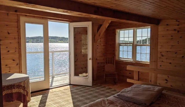 Boathouse Forested Oceanside Retreat