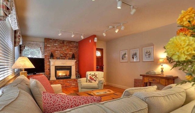 Boathouse - Pacific Grove House - Walk to the Water