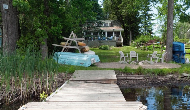 Boating, Fishing, Swimming, & Relaxing on the Severn River next to Sparrow Lake