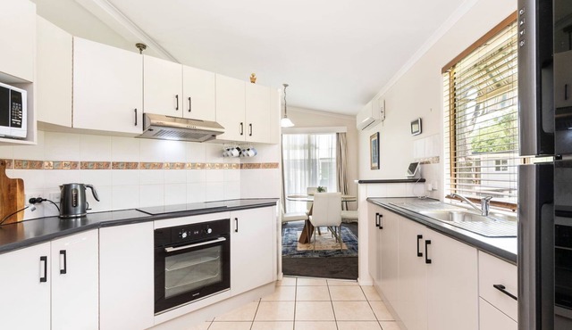 Bob's Farm Retreat - Spacious farm stay sleeping 13 people