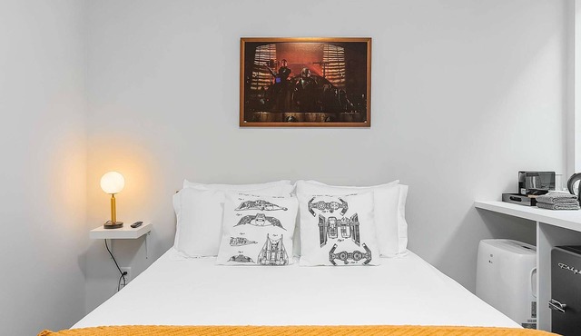 Bobba Fett's Carbonite Suite