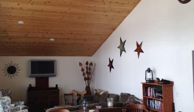 Bobs Lake 3 bedroom Cottage