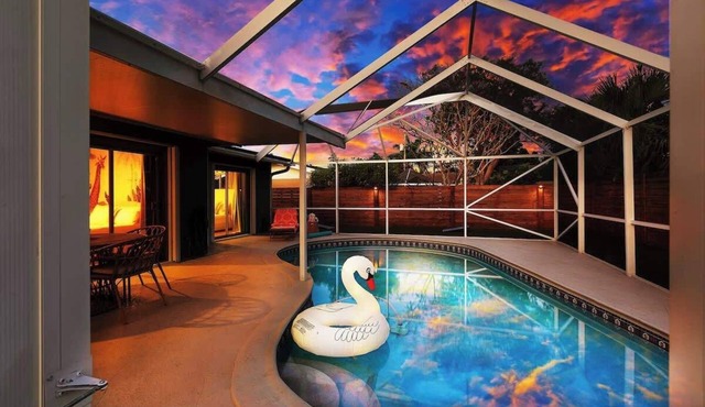 Boca Family Fun & Charm - Villa Near Downtown & Beach