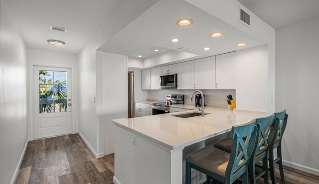 Boca Grande North 46, Bay & Marina Front - Sleeps 4