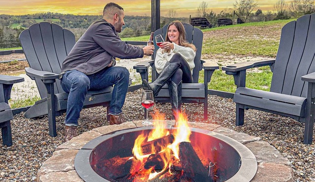 Bocce Ball Ct, Hot Tub, Game Room, EV Charger, Mins to Buffalo Trace Distillery!