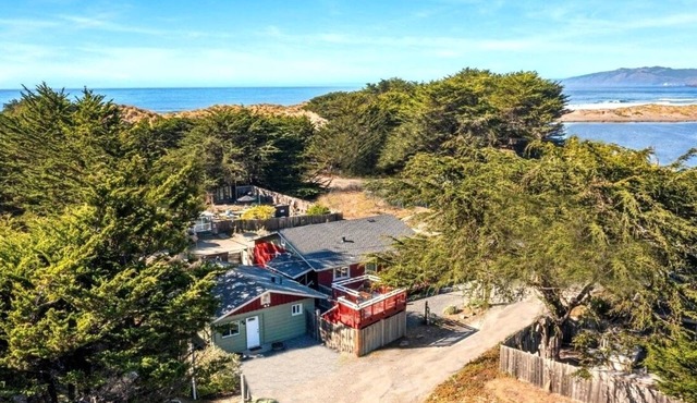 BodegaBreeze~Cozy Coastal Home+Bonus Cottage/Walk2Beach/HtTb-Pres.Week Avail!