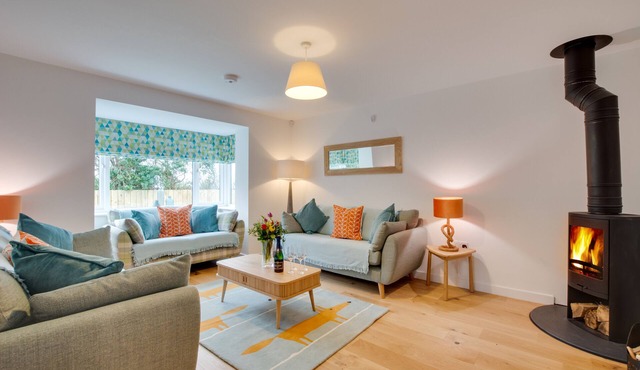 Bodlowen - Three Bedroom House, Sleeps 6