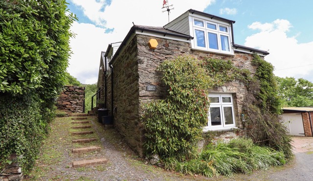BODOWEN COACH HOUSE, family friendly, with open fire in Barmouth