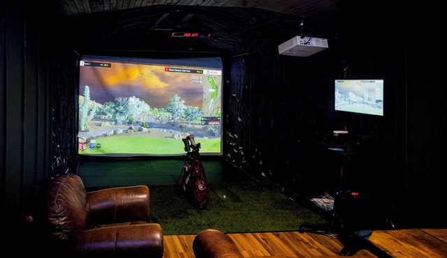 Boerne Birdie Ranch - Golf Simulator Inside