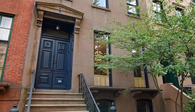 Boerum Hill historic brownstone, close to all subways, on tree-lined street