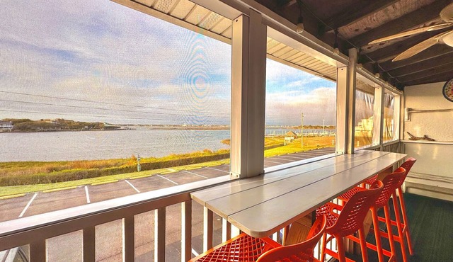 Bogue Shores Studio - Sound Front Porch and Beach Access All-in-One!